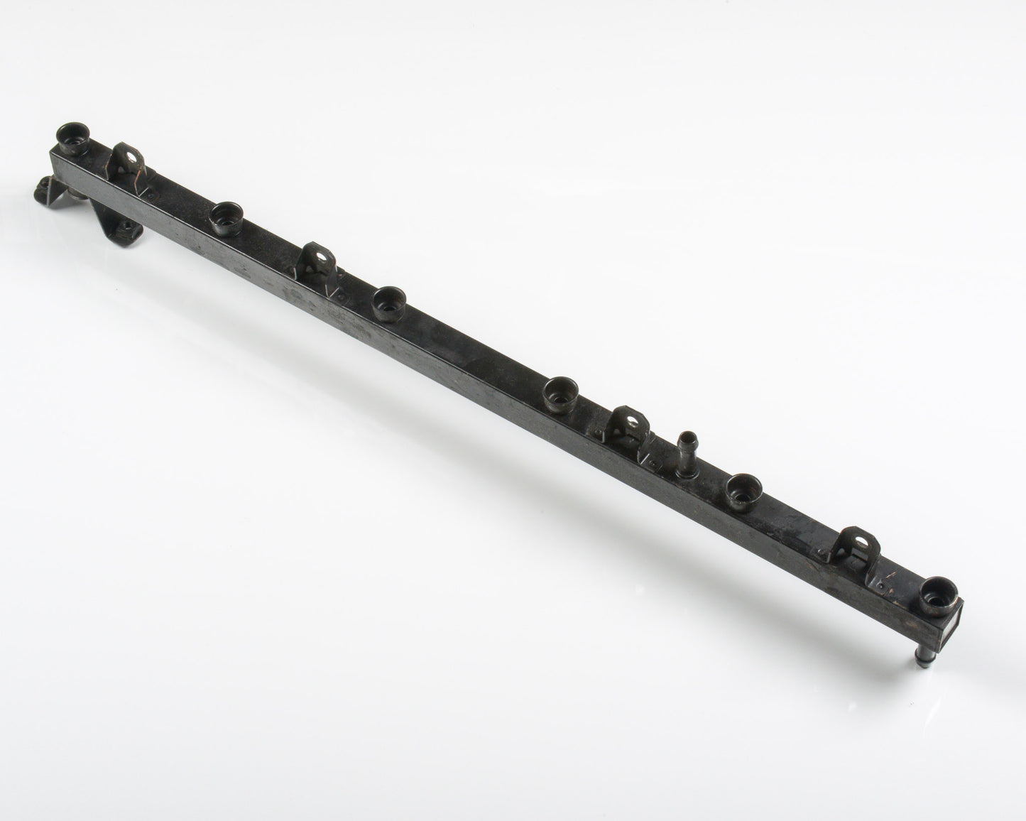 BMW E23 E24 E28 Fuel Rail Injection Tube 13531717071