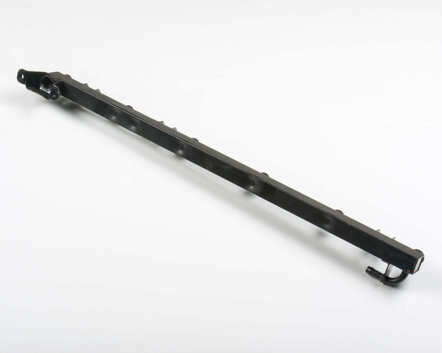 BMW E24 E32 E34 Fuel Rail Injection Tube 13531719916