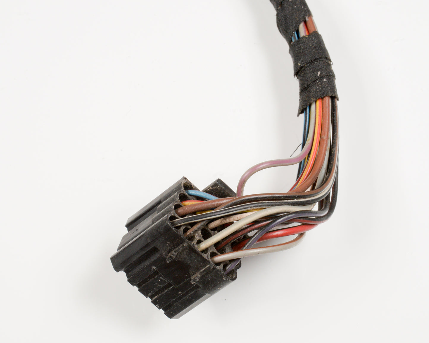 BMW E30 Stereo Radio Amplifier Connector Pig Tail 65121375983