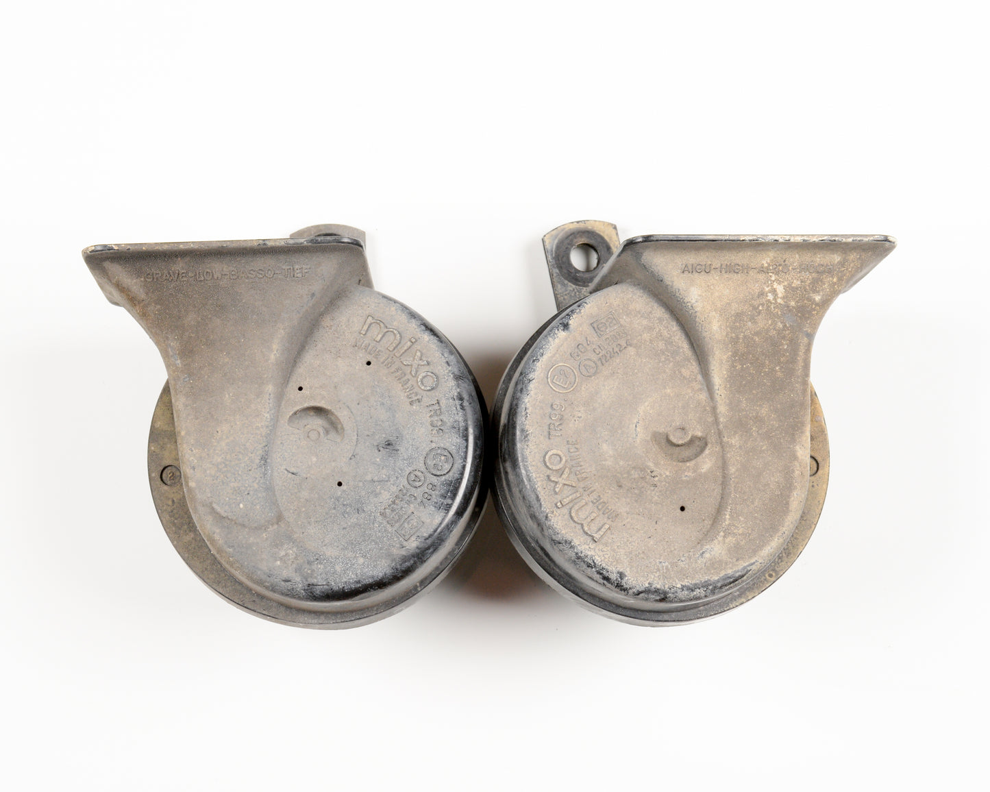 1988-1991 BMW E30 Horn Set Low and Hight Tone Mixo France 61331385984 61337163983