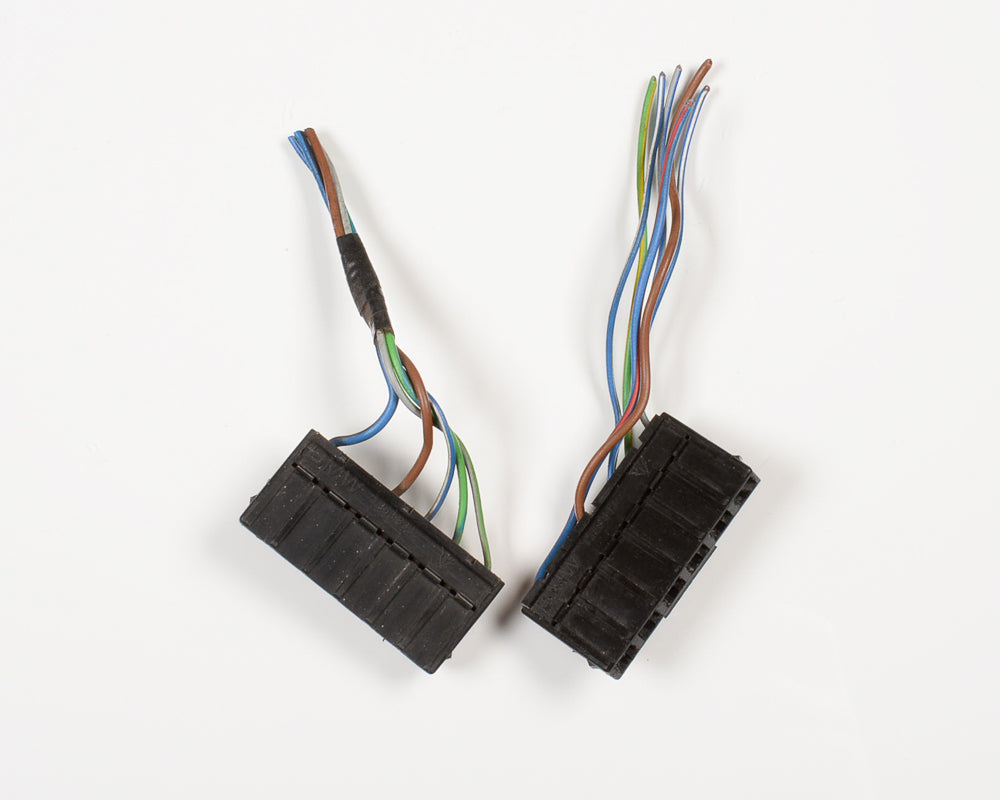 BMW E30 1984-87 Tail Light Brake Light Connector Pig Tail Set 61131368833