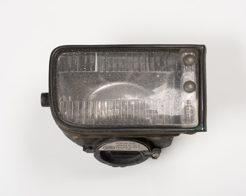BMW E30 Passengers Side Ellipsoid Fog Light 63171385946 63 17 1 385 946