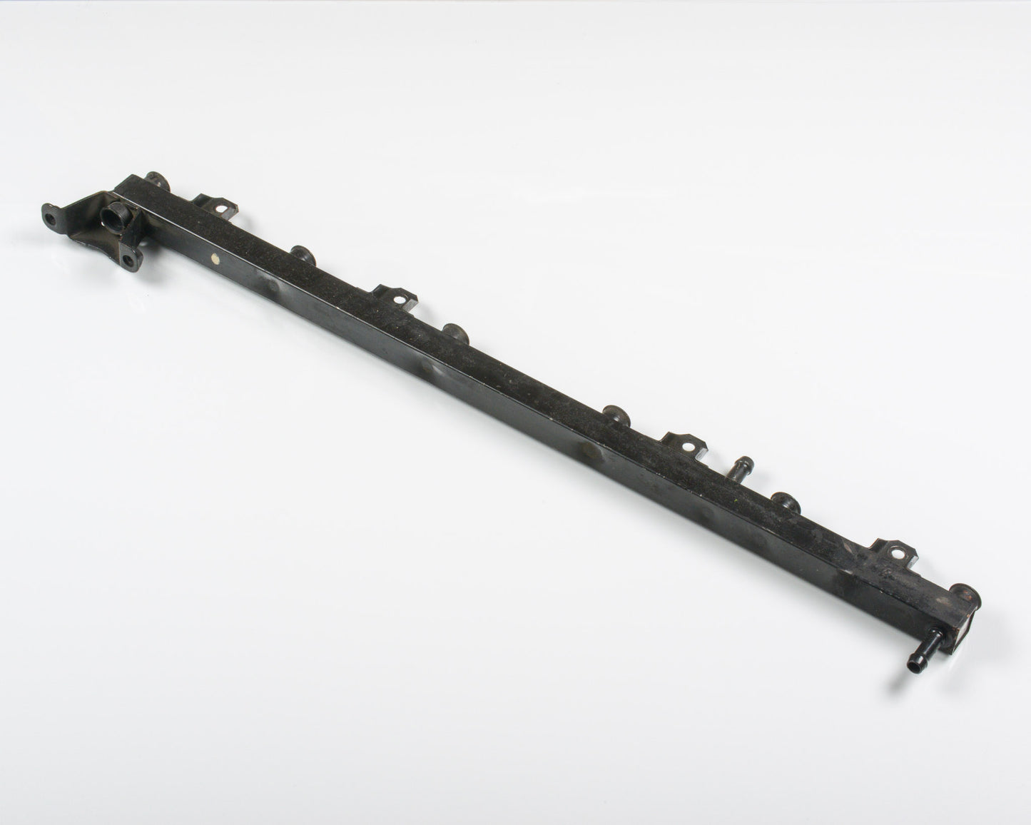 BMW E23 E24 E28 Fuel Rail Injection Tube  13531717071