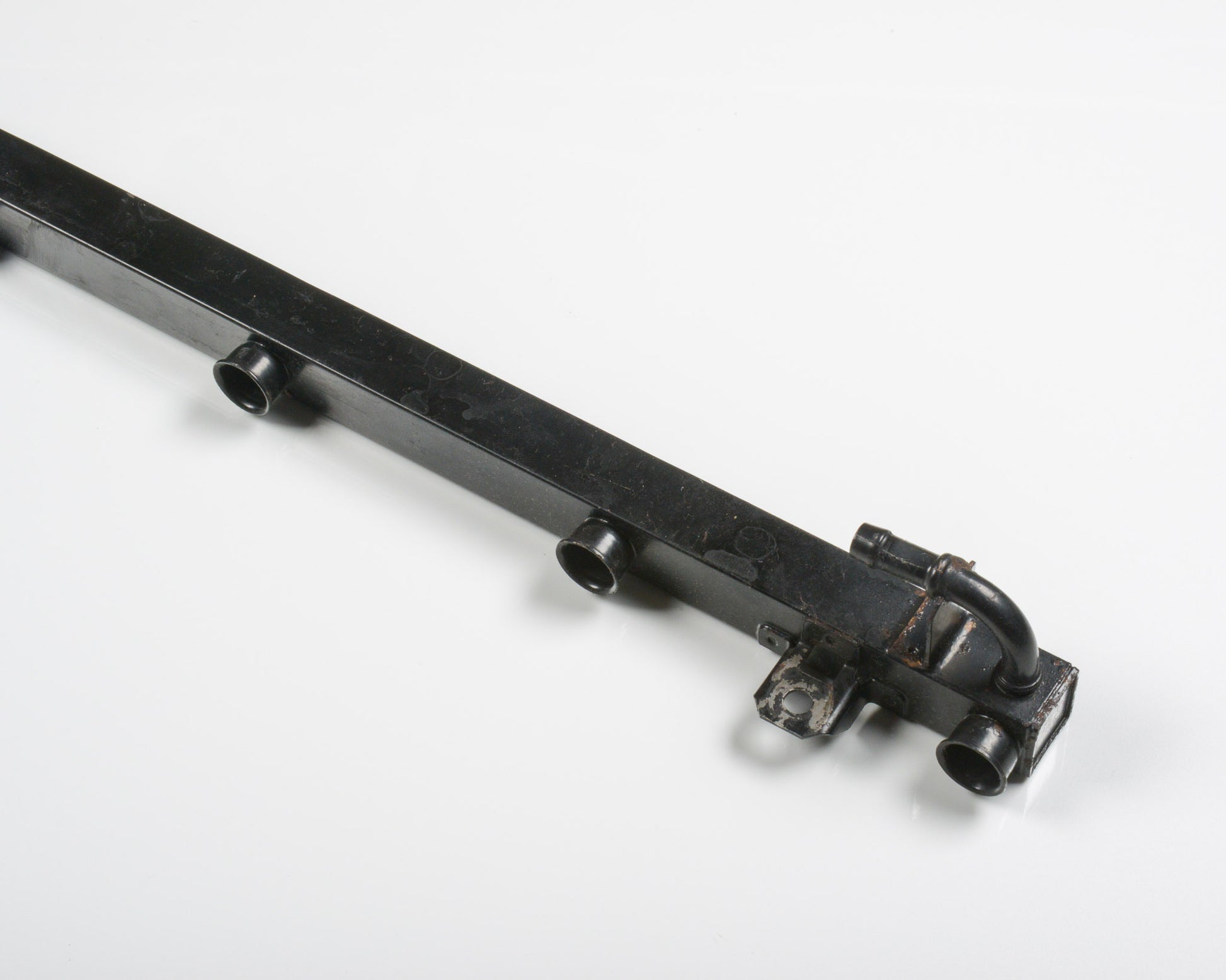 BMW E24 E32 E34 Fuel Rail Injection Tube  13531719916