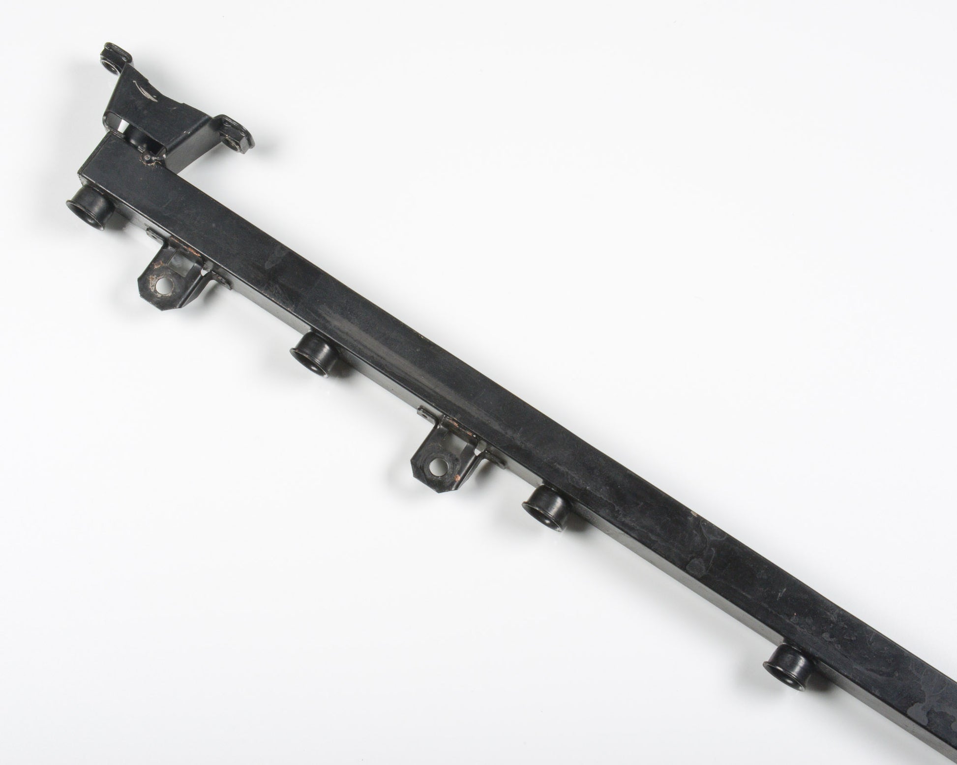 BMW E24 E32 E34 Fuel Rail Injection Tube  13531719916