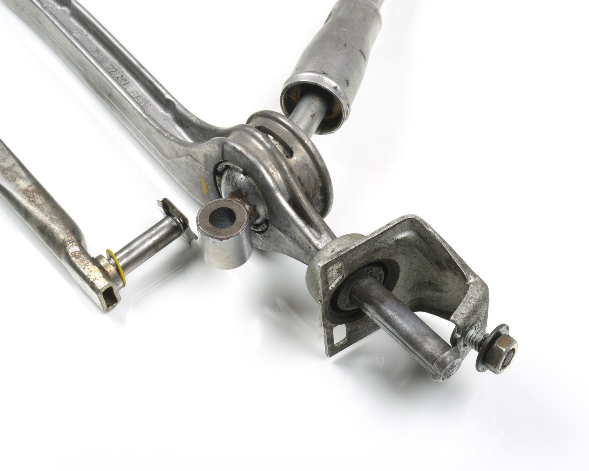 BMW E30 5-Speed Manual Shift Linkage Shifter Assembly  25111221201