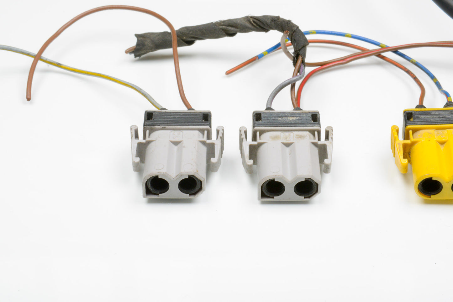 BMW E30 E34 E24 E32 Smiley Ellipsoid Euro Headlight Connector Pig Tails Set