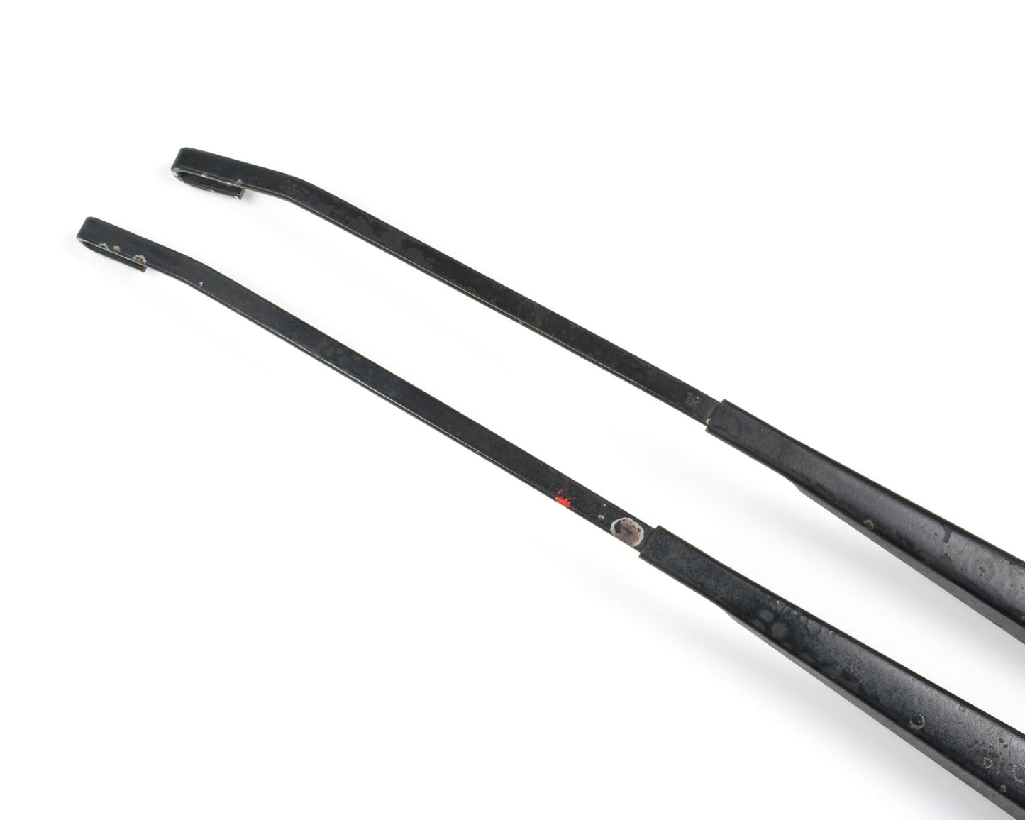 BMW E30 Left and Right Side Wiper Arm Set with Covers  61611372557  61611372558