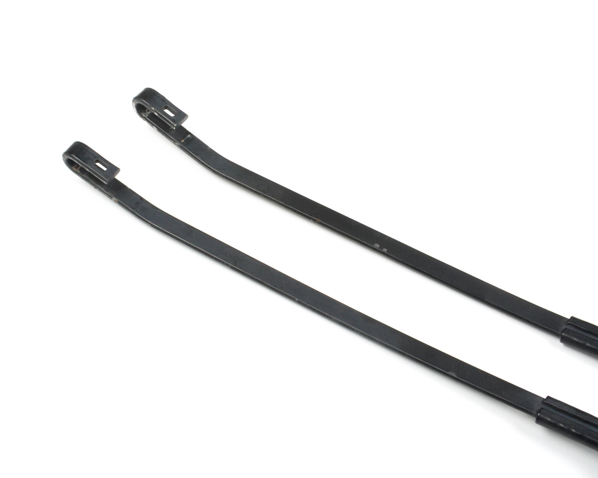 BMW E30 Left and Right Side Wiper Arm Set with Covers  61611372557  61611372558